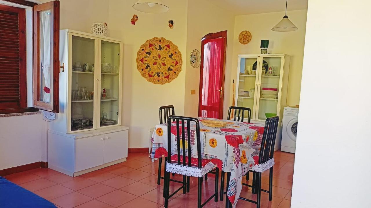 Casa Rosa 1 Piano Apartment Isola Rossa Luaran gambar